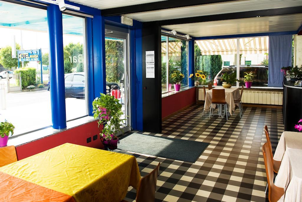 Hotel Maria Luisago Екстериор снимка